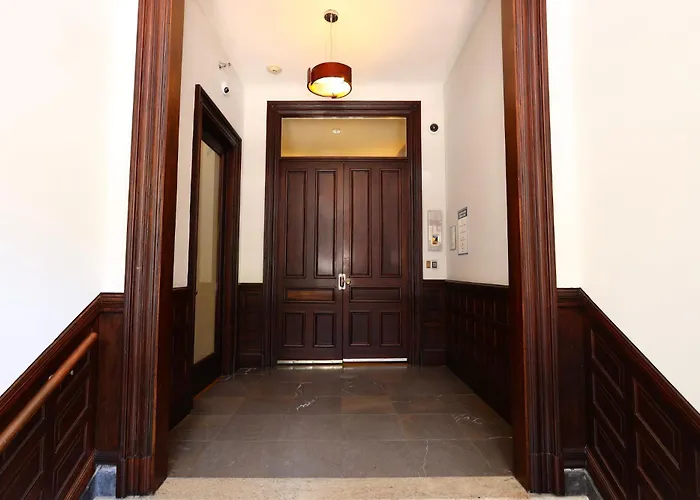 Stylish Newbury Street Studio, #11